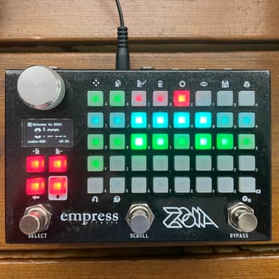 Empress Zoia Muti Effects Pedal + case, power supply and deck saver image 2