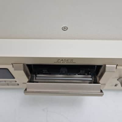 Sony DTC-ZA5ES  Digital Audio Tape Deck -  Fully Serviced - With German Manual image 8