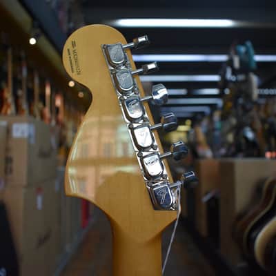 Fender Vintera III Late '60s Stratocaster 3-Color Sunburst w/Padded Gig Bag image 8