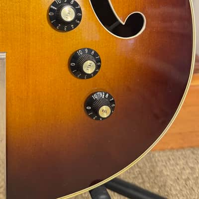 Hofner President 1950s - Sunburst image 16