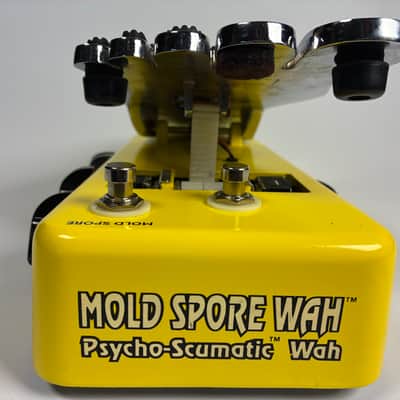 Snarling Dogs Mold Spore Wah 1990s - Yellow image 9