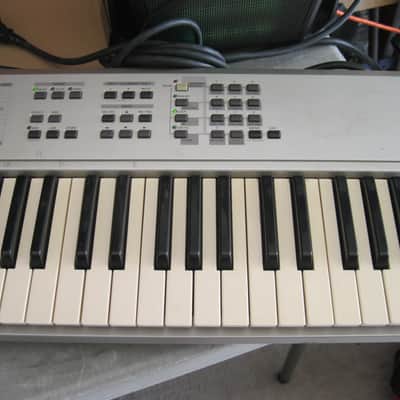 Yamaha S03 Synthesizer image 3