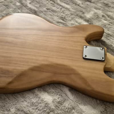 Glarry Fretless Precision Bass - 4-String - Set-Up - Natural - Rosewood Fingerboard image 8