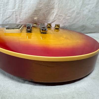 Gibson Les Paul Standard Guitar with Case 1978 - Cherry Sunburst image 17