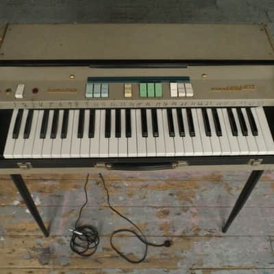 Farfisa Mini Compact 37-Key Organ 1964 - 1968 - Gray with White-Black Keys image 2