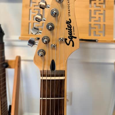 Squier  Stratocaster with Rosewood Fretboard 2021 Metallic Blue image 2