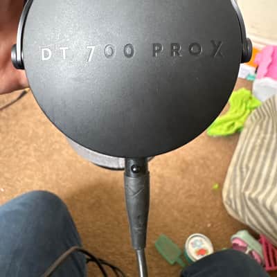 Beyerdynamic DT 700 PRO X Closed Back Headphones - 48 Ohms 2021 - Present - Black image 2