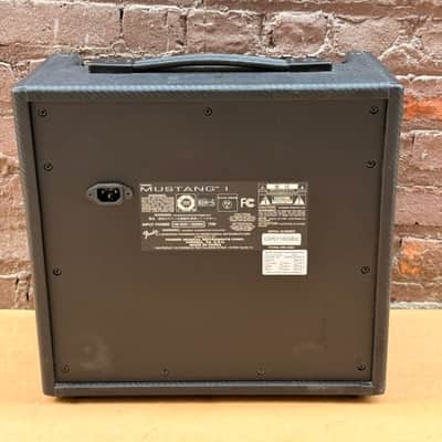 Fender Mustang I (V.1) 20-Watt 1x8" Guitar Combo Modeling Amplifier image 15