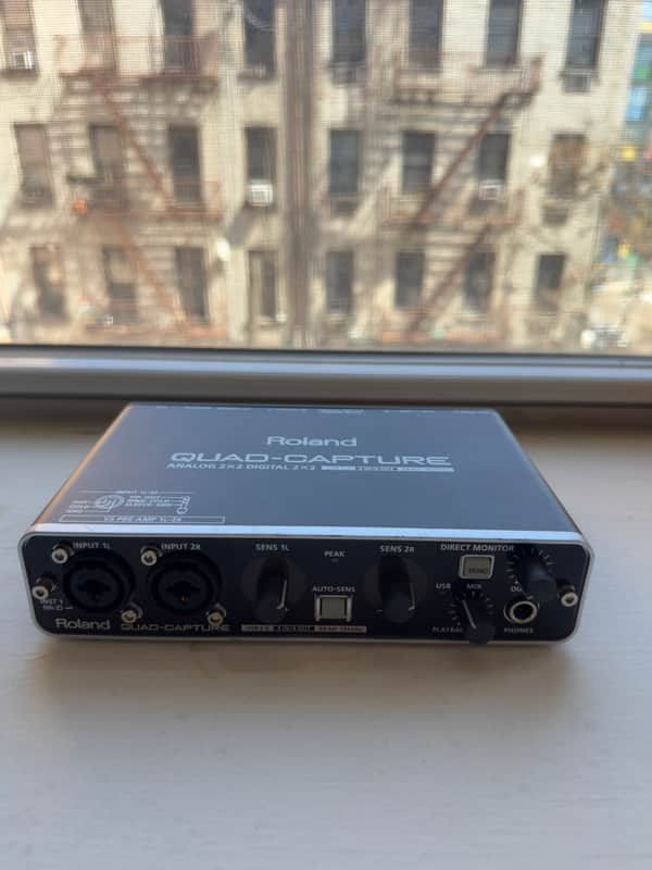 Roland UA-55 Quad-Capture USB 2.0 Audio Interface 2010s - Black image 1
