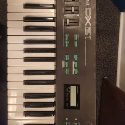 Yamaha DX21 Programmable Algorithm Synthesizer 1985 - Black image 2