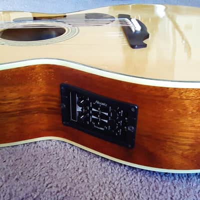 Alvarez AD90SCK Acoustic Electric Cutaway Guitar with TKL Hard Case image 9
