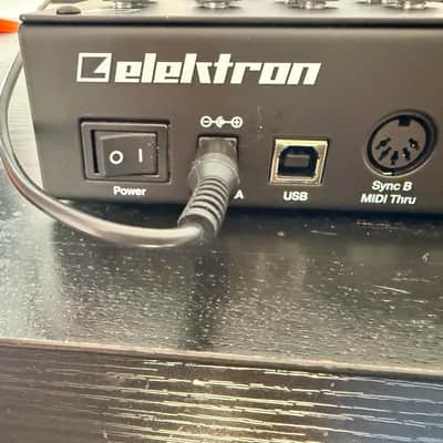 Elektron Syntakt 12 Track Drum Computer & Synthesizer 2022- Present - Black image 8