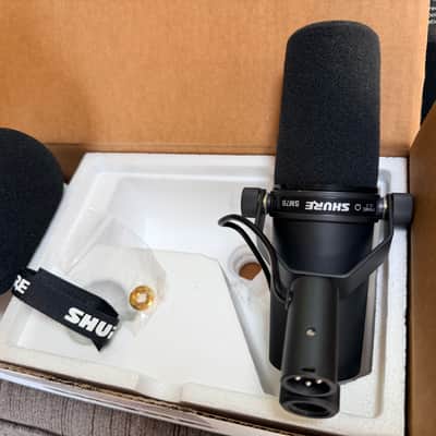 Immagine Shure SM7B Cardioid Dynamic Microphone 2001 - Present - Black - 3