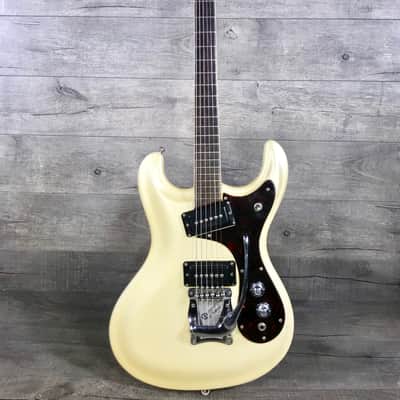 Mosrite Ventures Model 1965 Pearl White image 1