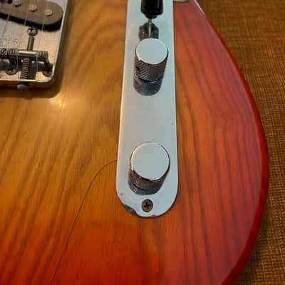 Right handed 1982 Fender Telecaster  - Sienna Sunburst image 5