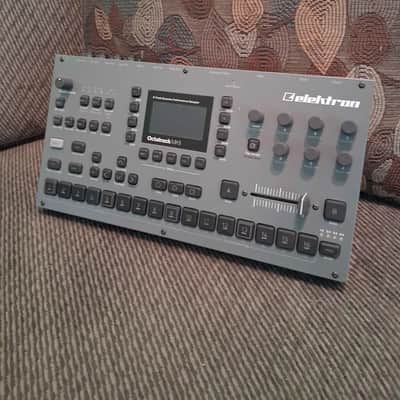 Elektron Octatrak MKII 8-Track Performance Sampler/Sequencer 2020s  - Gray image 1