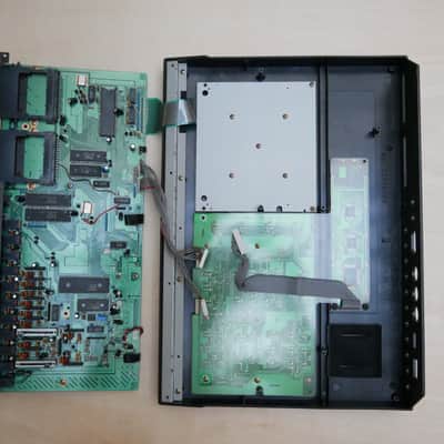 Roland • R-8 Human Rhythm Composer w/psu and new battery image 6