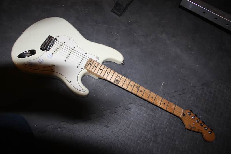 Fender Standard Stratocaster 1993 Mexico MIM White | Reverb