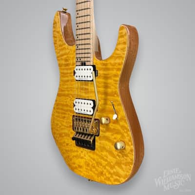 Charvel Pro-Mod DK24 HH FR M Mahogany with Quilt Maple Top 2021 - Dark Amber, 7.5 lbs image 2