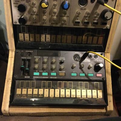 Korg Volca FM Digital FM + Velocity Mod Midi Cable