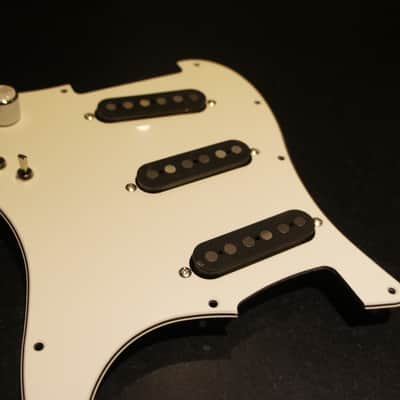 D'Urbano Magnetics Southbound assy, Schecter F500t dream machine clone 2014 White / Black image 3