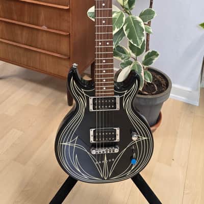 Jackson JJ4 Scott Ian MIJ JAPAN 2000 Black Tribal Tattoo Graphic LP JR Junior DC Anthrax Signature Pro Guitar with Killswitch and New ESP hard case image 3