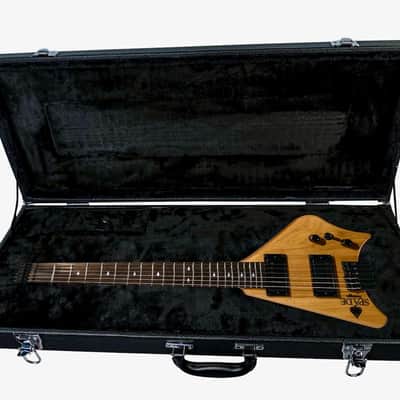 BootLegger Guitar Spade Gibson Scale 24.75 Headless Guitar With Case 2022 Honey Clear image 10