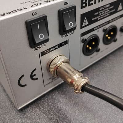 Behringer Eurorack MX1604A 16-Channel Mic / Line Mixer 2000s - Silver Bild 16