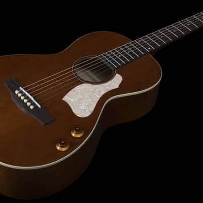 Art & Lutherie #047727 - Roadhouse Parlor Q-Discrete Acoustic Electric Guitar, Havana Brown image 3