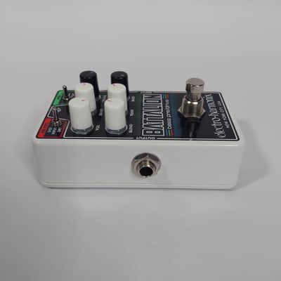 Electro-Harmonix Nano Battalion Bass Preamp and Overdrive image 5