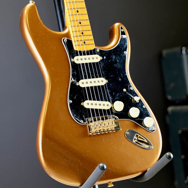 Fender Bruno Mars Stratocaster Maple Fingerboard Mars Mocha image 1