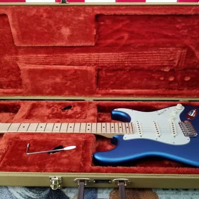 2019 Fender American Performer Stratocaster Rare Blue Finish Tweed Case (24) image 6