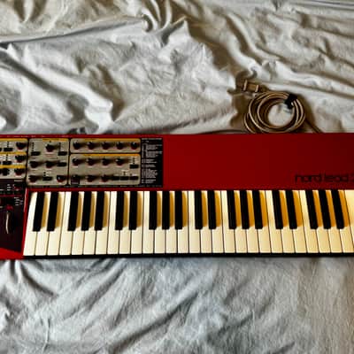 Nord Lead 2 49-Key 12-Voice Polyphonic Synthesizer 1997 - 2003 Red