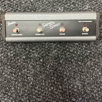 Fender Super-Sonic 22 2-Channel 22-Watt 1x12" Guitar Combo 2010 - Present - Blonde image 2