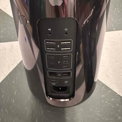Apple Mac Pro (Late 2013) image 1