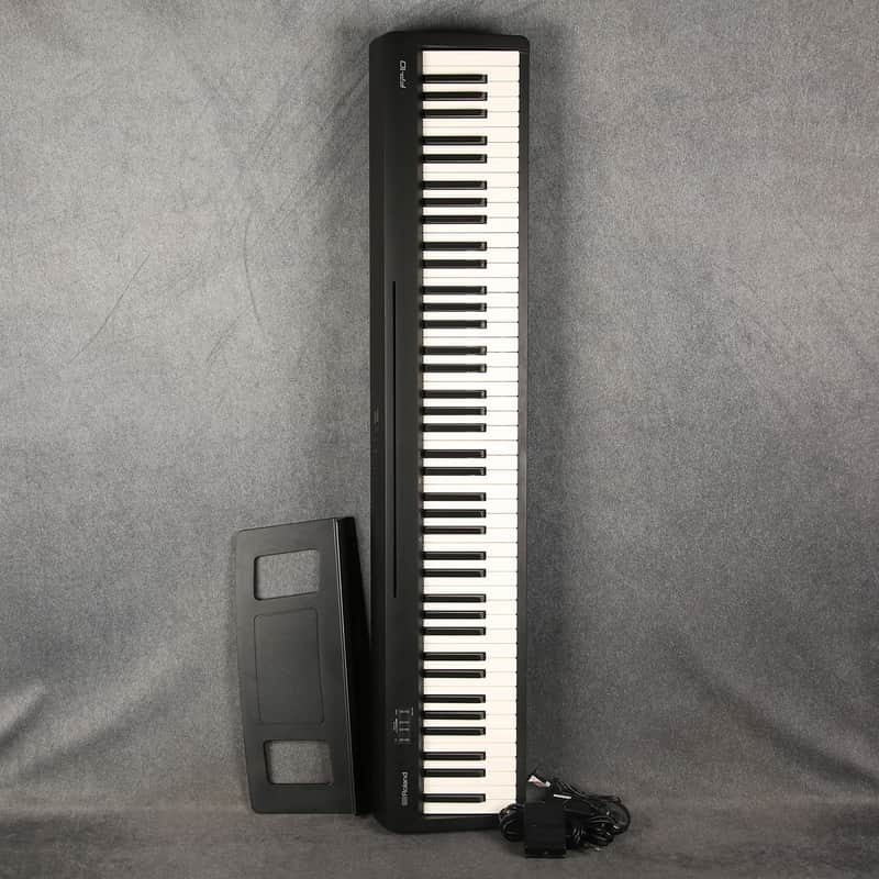 Roland FP-10 88 Key Digital Piano - Pedal - 2nd Hand image 1