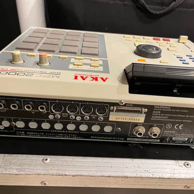 Akai MPC2000XL MIDI Production Center 2000 - 2005 - Grey imagen 3