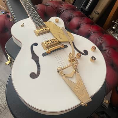 Gretsch G6136TG Players Edition Falcon Hollow Body with Bigsby 2021 - Present - White image 2