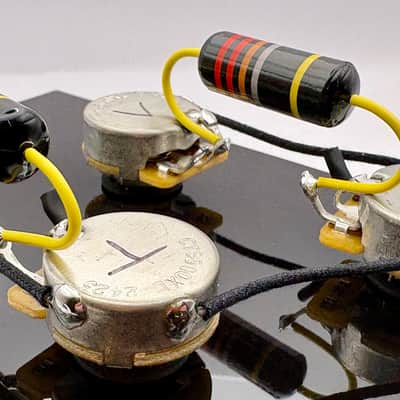 Gibson Les Paul 50s style wiring harness with new Bumblebee 0.022uF paper in oil capacitors and matched set CTS split long shaft 550k pots 5% +/- tolerance image 2