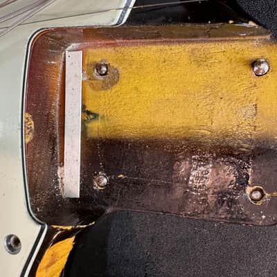 Fender Stratocaster from 1964 in sunburst finish with orignal case image 10