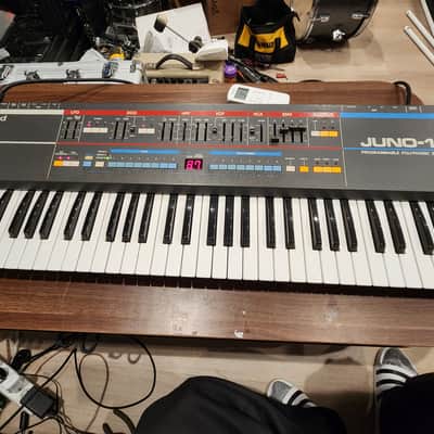 Roland Juno-106 - (SERVICED) NEW VOICE CHIPS AND ALL NEW SLIDERS