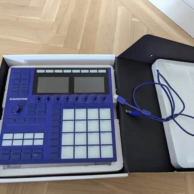 Native Instruments Maschine MKIII 2010s - Black image 3