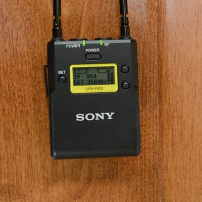 Sony UWP-D11 Integrated Digital  Wireless Lavalier Microphone Package image 4