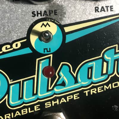 Electro-Harmonix Stereo Pulsar Analog Tremolo 2007 - Present - Blue image 2