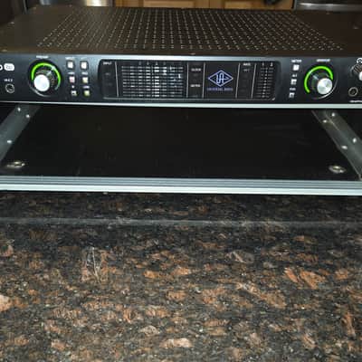 Universal Audio Apollo 8p QUAD Thunderbolt 2 Audio Interface 2010s - Black image 2