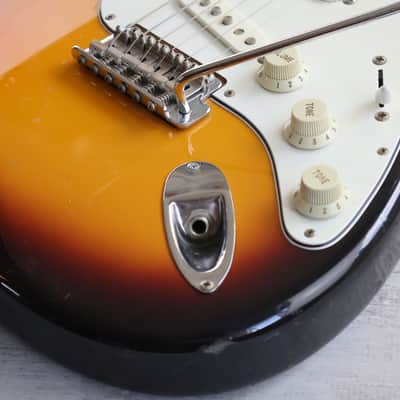 1993 Fender Japan ST-STD Stratocaster Standard (Sunburst) image 3