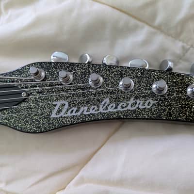 Danelectro ’56 Baritone Metalflake – Excellent Condition image 5