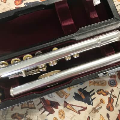 Yamaha YFL-774 Professional Open Hole, Solid Silver B-Foot Flute - Solid Silver image 5