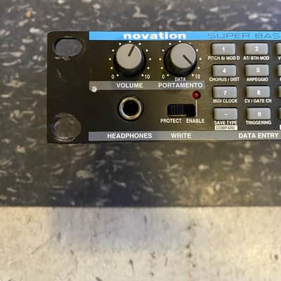 Novation Super Bass Station Monophonic Rackmount Synthesizer 1997 - Black
