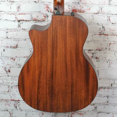 Taylor -(2025) 324ce - Acoustic-Electric Guitar - Mahogany/Mahogany - Shaded Edge Burst Top - w/ Hardshell Case - x5066 image 7
